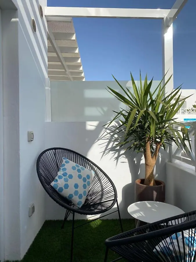 Flower Beach Suite Pool Playa Honda Apartman